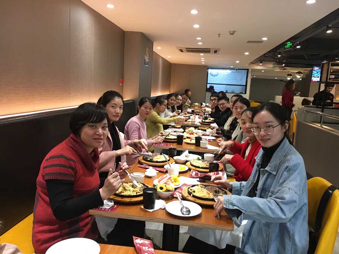 后勤人员女神节活动